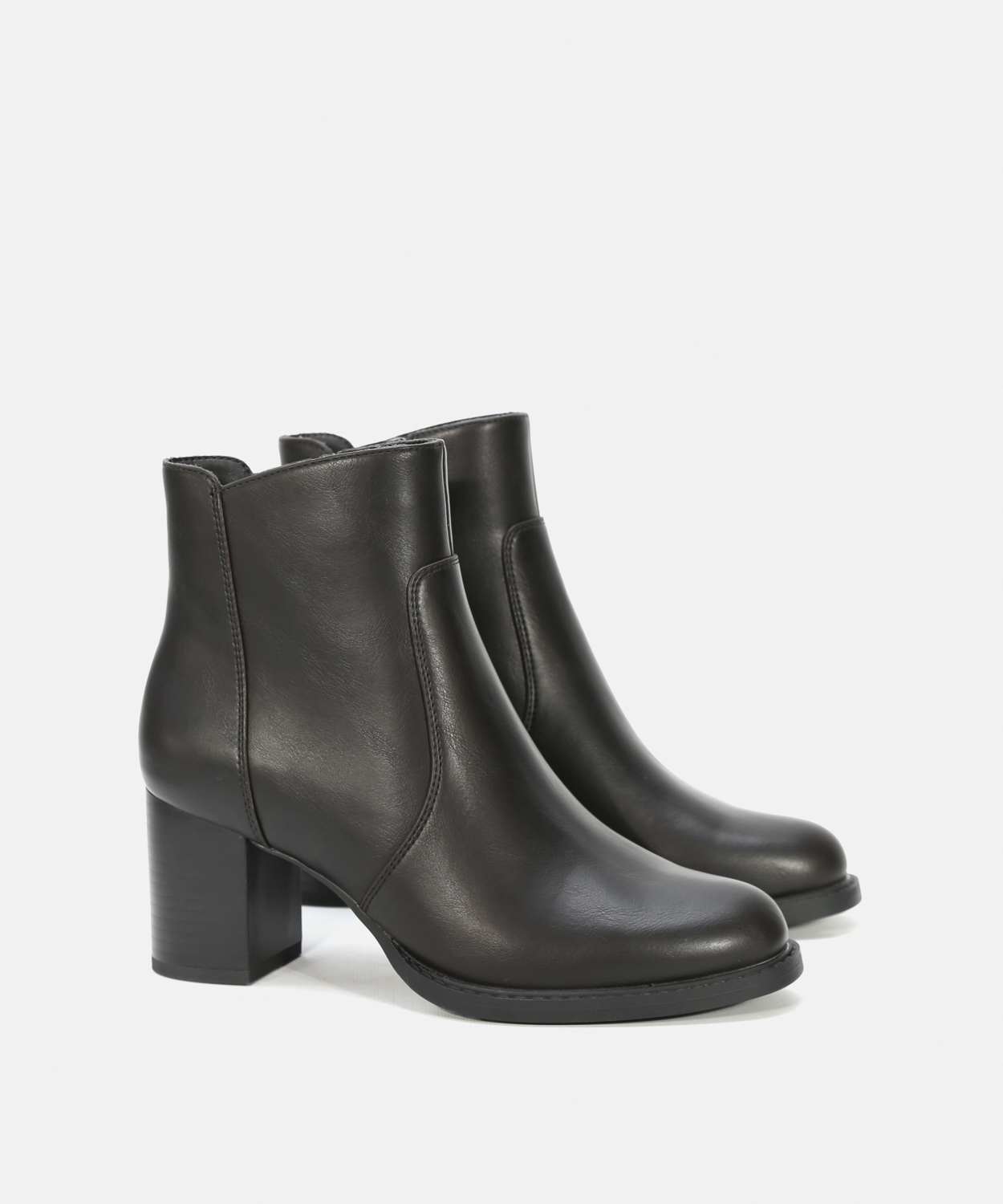 Botines b&aacute;sicos tac&oacute;n liso image number null